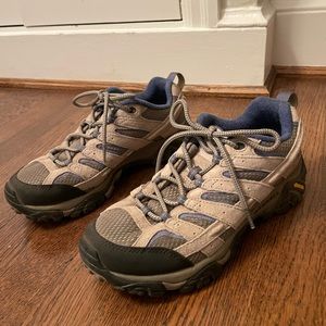 Women’s Merrill Hiking Boots